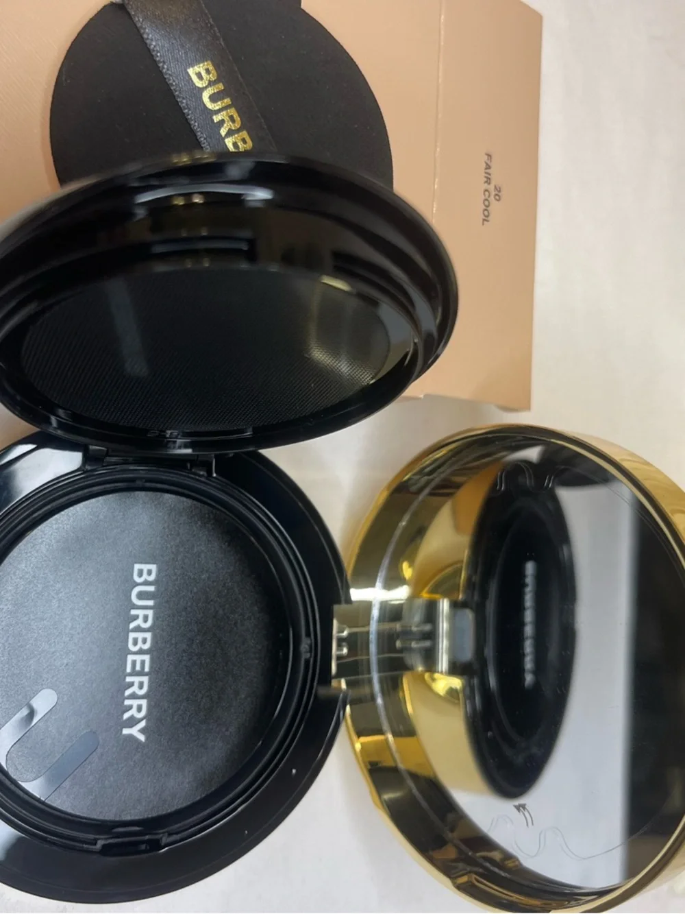 Burberry Matte Glow Cushion Compact Foundation 20 Fair Cool
